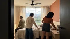 Dormir espalda con espalda en pareja: qué puede significar (y cuándo no es mala señal)