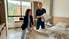 Alcohol, sueño y una vergüenza silenciosa: qué es la enuresis nocturna en adultos y cómo afrontarla